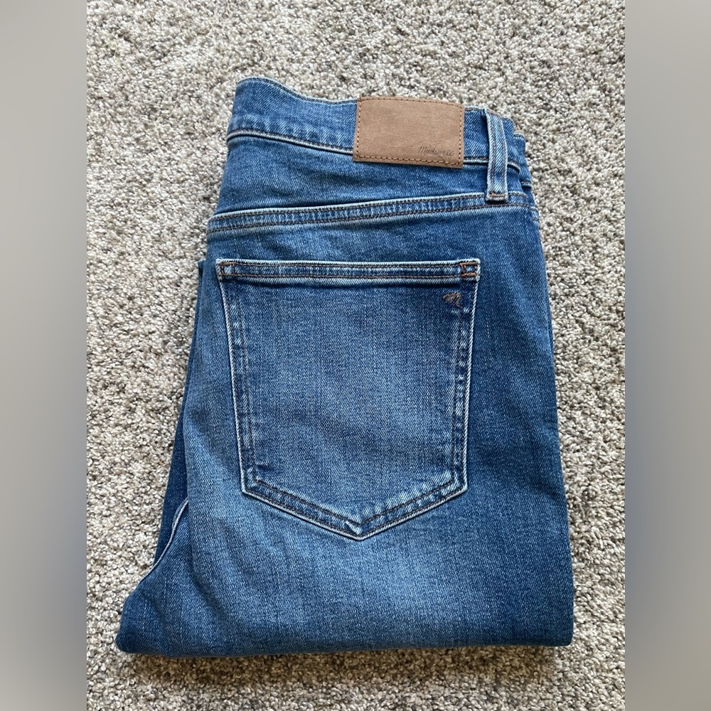 Madewell Mid-rise Stovepipe size 28 Tall